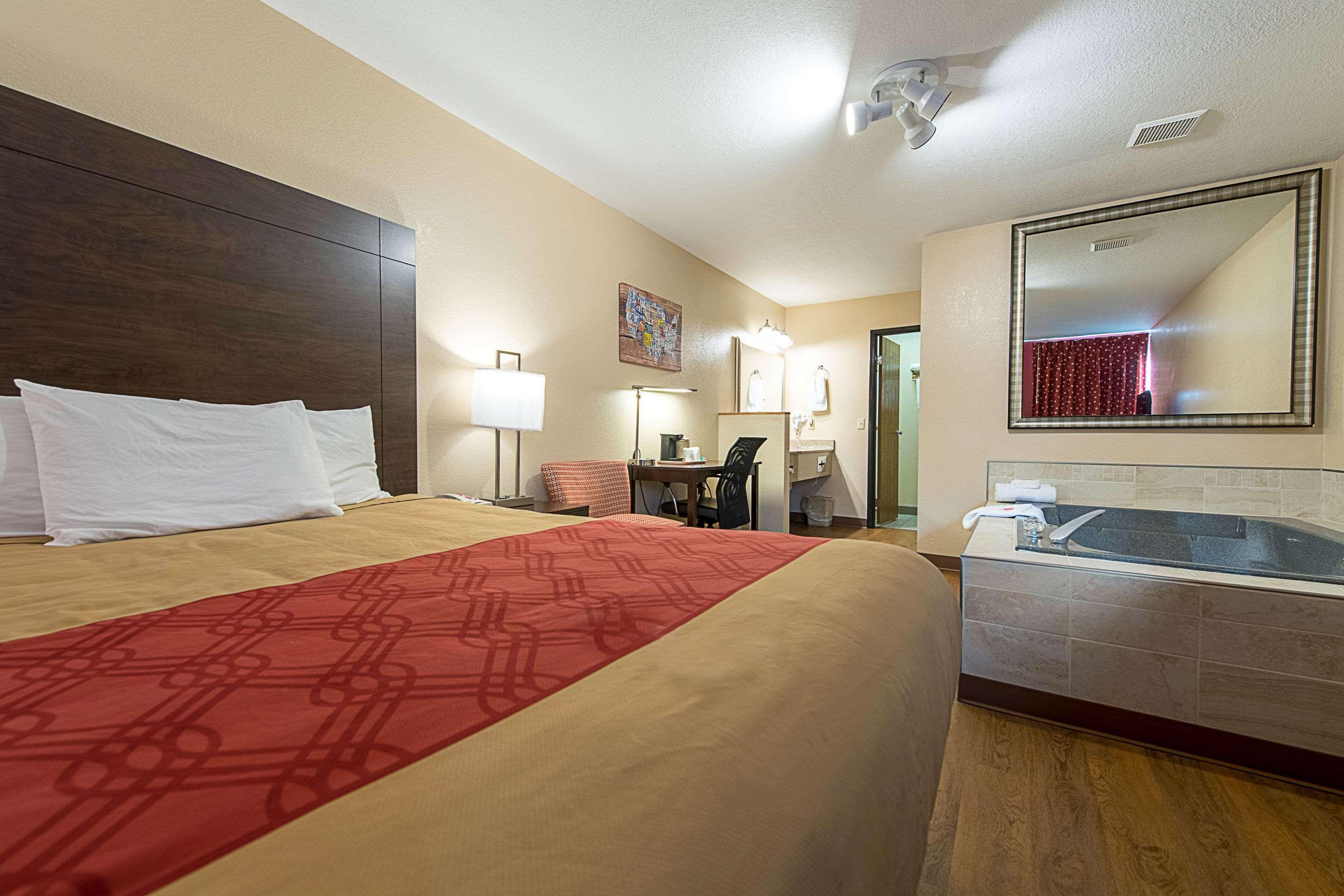 Econo Lodge Buckley Εξωτερικό φωτογραφία